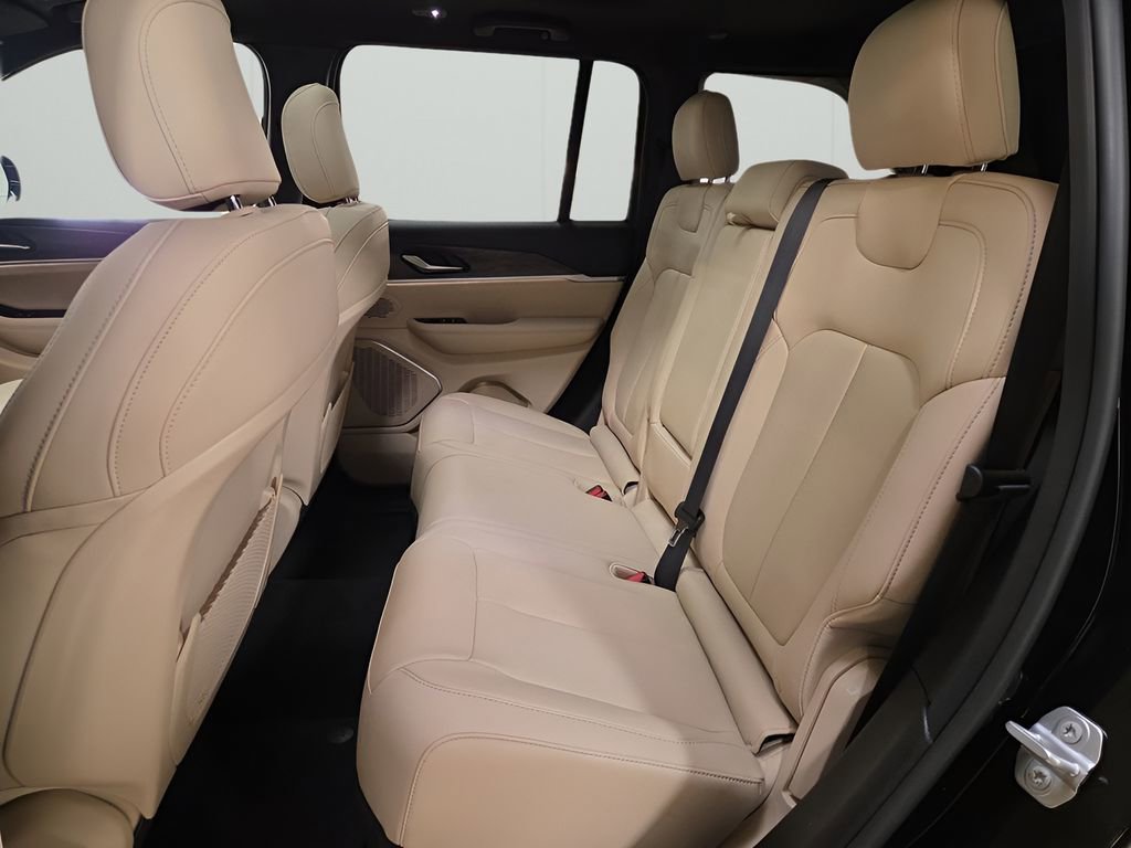 New 2026 Jeep Grand Cherokee Limited image 23