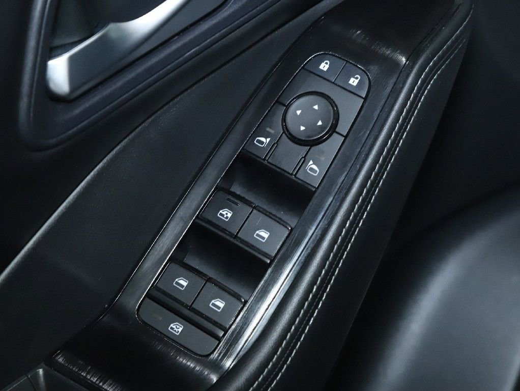 Used 2025 Nissan Rogue SV AWD/4WD image 16