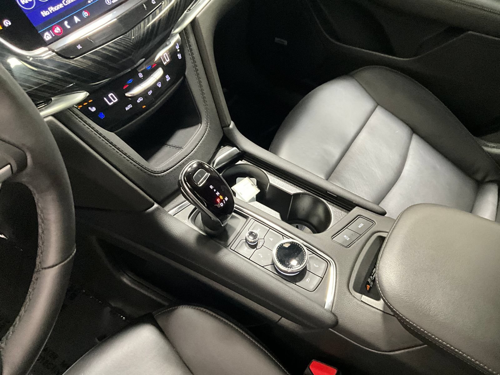 Used 2024 Cadillac XT6 Premium Luxury AWD/4WD image 18