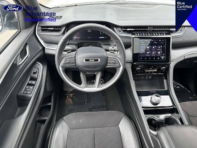 Used 2023 Jeep Grand Cherokee Altitude AWD/4WD image 10
