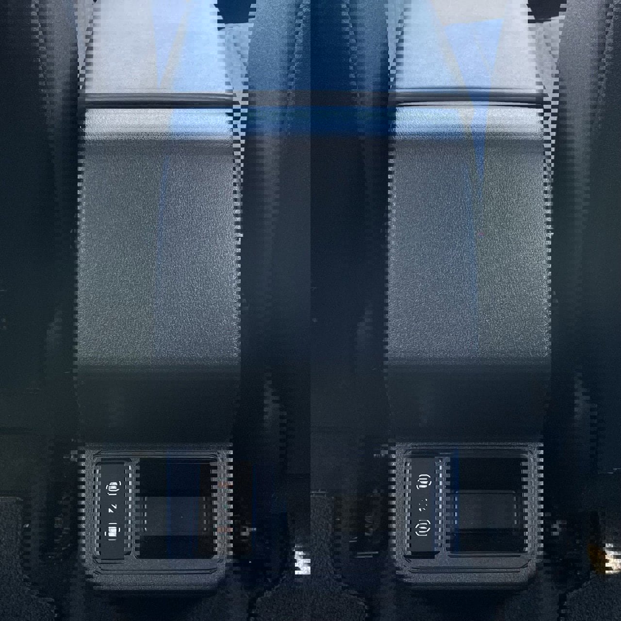 Used 2025 Kia K4 LXS image 24