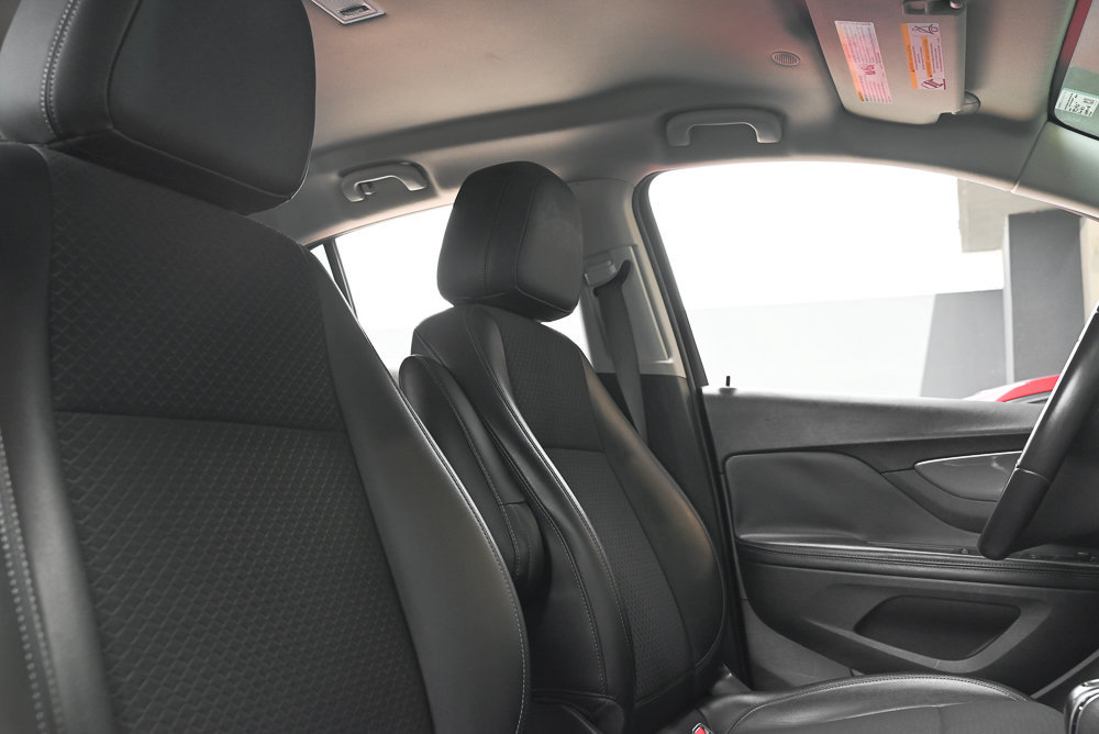 Used 2022 Buick Encore Preferred w/ Safety Package FWD image 17