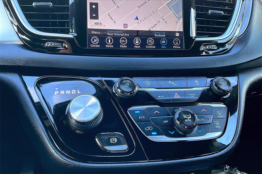 Used 2018 Chrysler Pacifica Touring-L w/ Premium Audio Group image 33