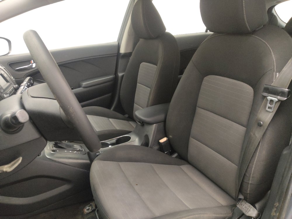Used 2016 Kia Forte LX image 17