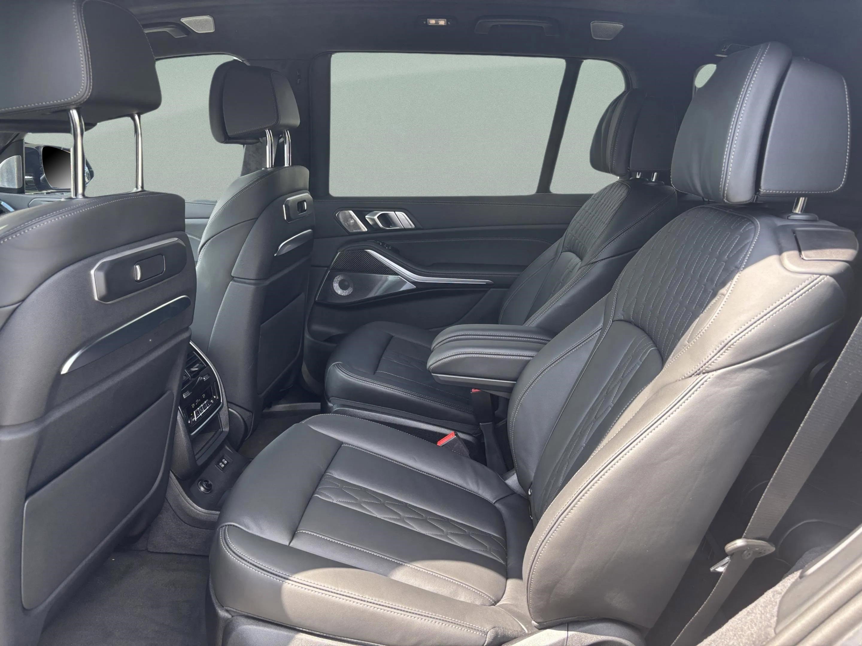 New 2026 BMW X7 M60i image 25