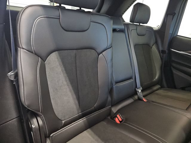 New 2026 Jeep Grand Cherokee Altitude AWD/4WD image 34