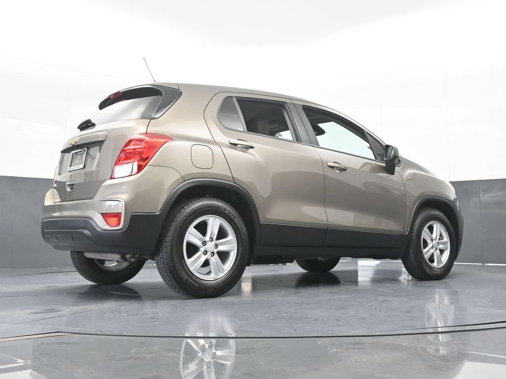Used 2021 Chevrolet Trax LS w/ Tint and Cruise Package FWD image 58