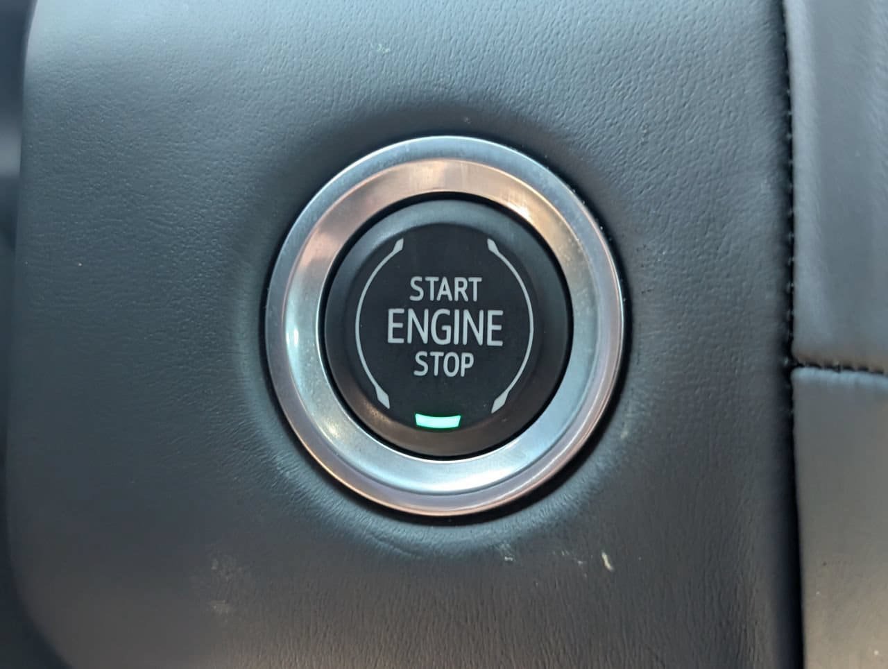 Used 2023 GMC Yukon Denali Ultimate AWD/4WD image 19