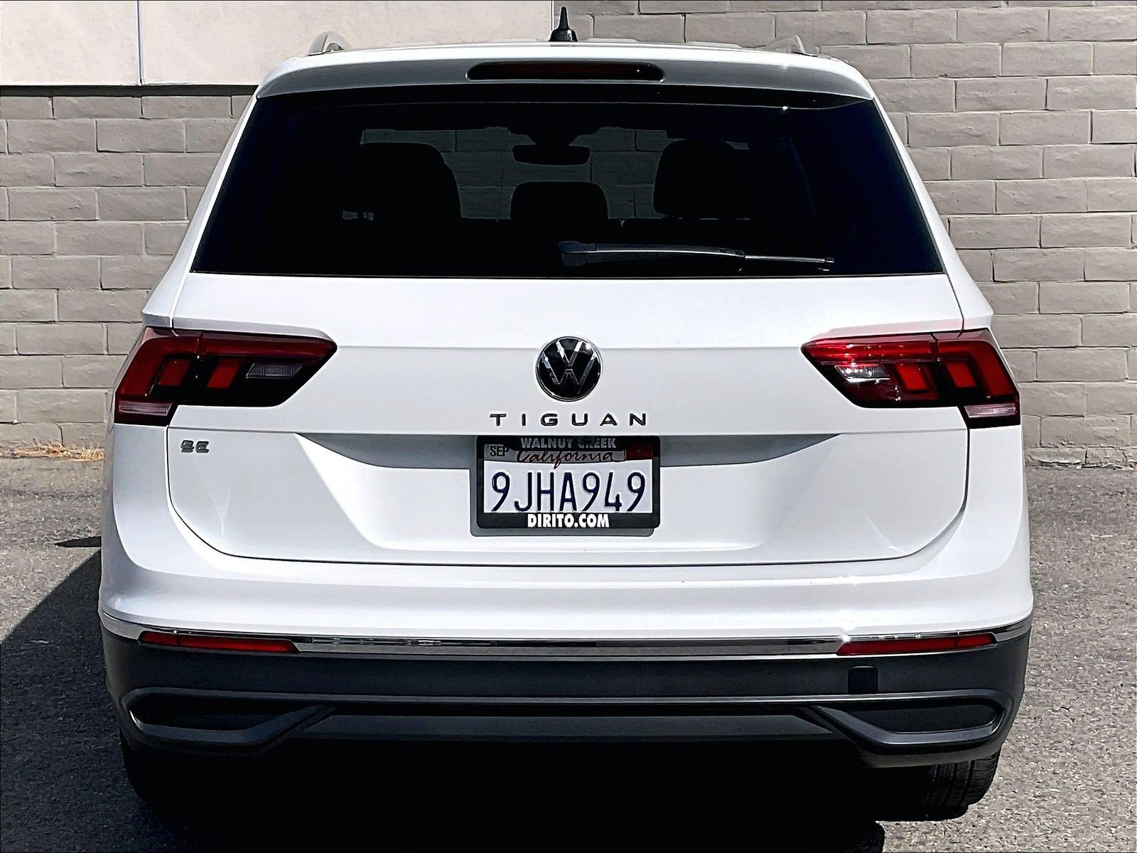 Certified 2023 Volkswagen Tiguan SE FWD image 3