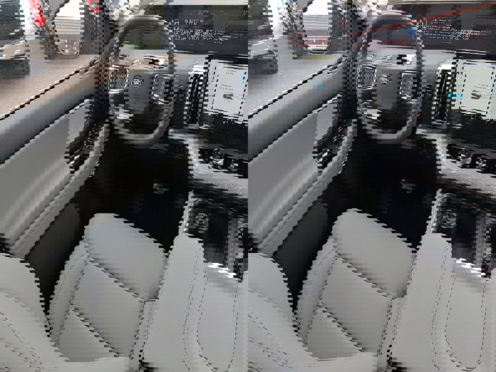 New 2026 Ford Expedition Active image 16