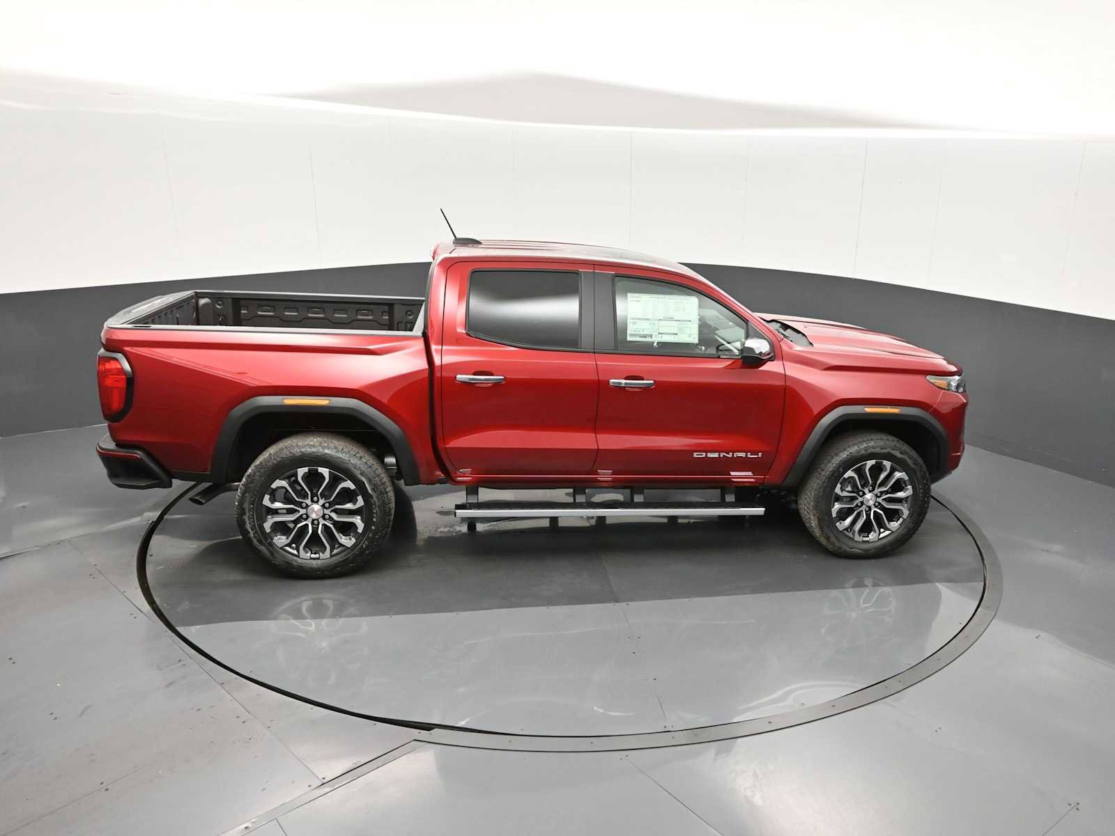 New 2026 GMC Canyon Denali image 17