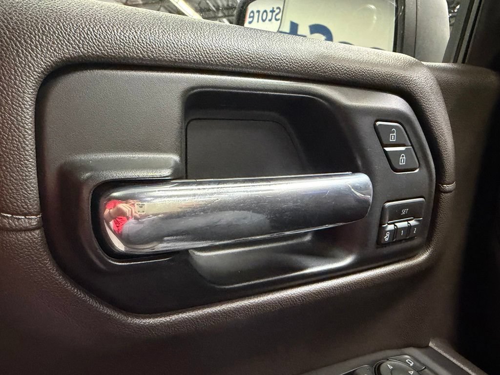 Used 2019 GMC Sierra 1500 SLT AWD/4WD image 18