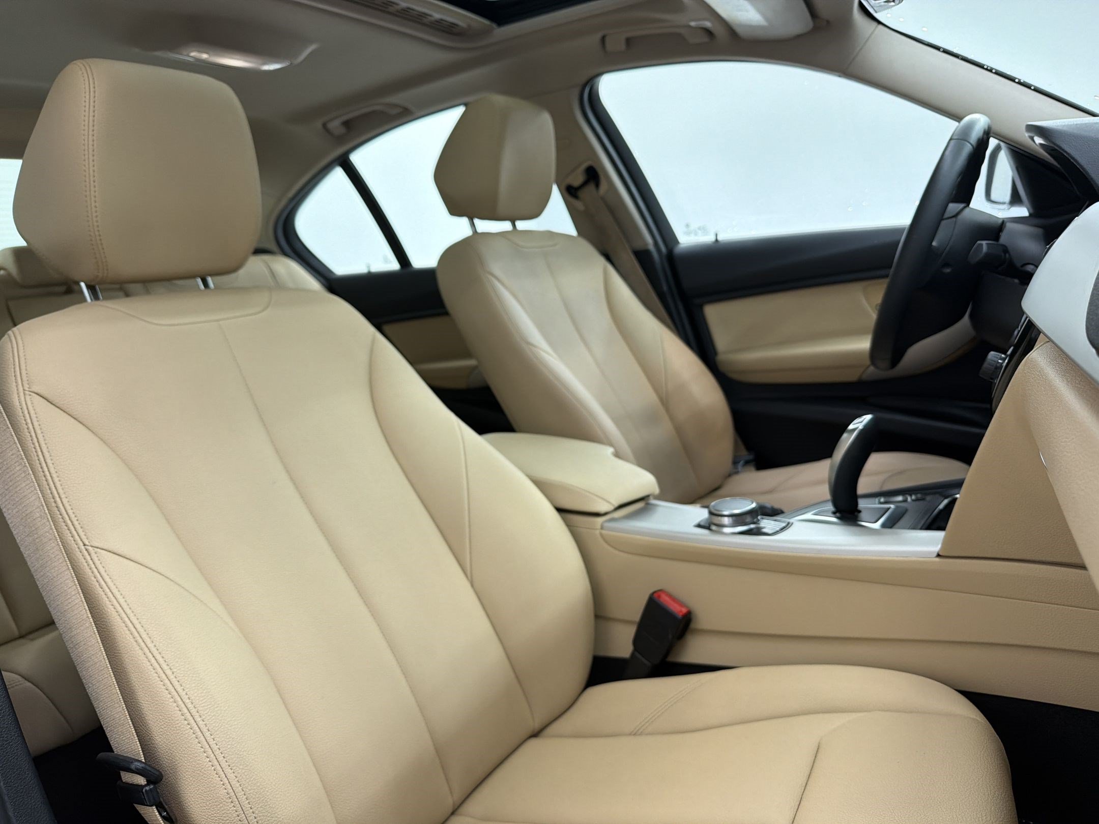 Used 2018 BMW 320i Sedan RWD image 20