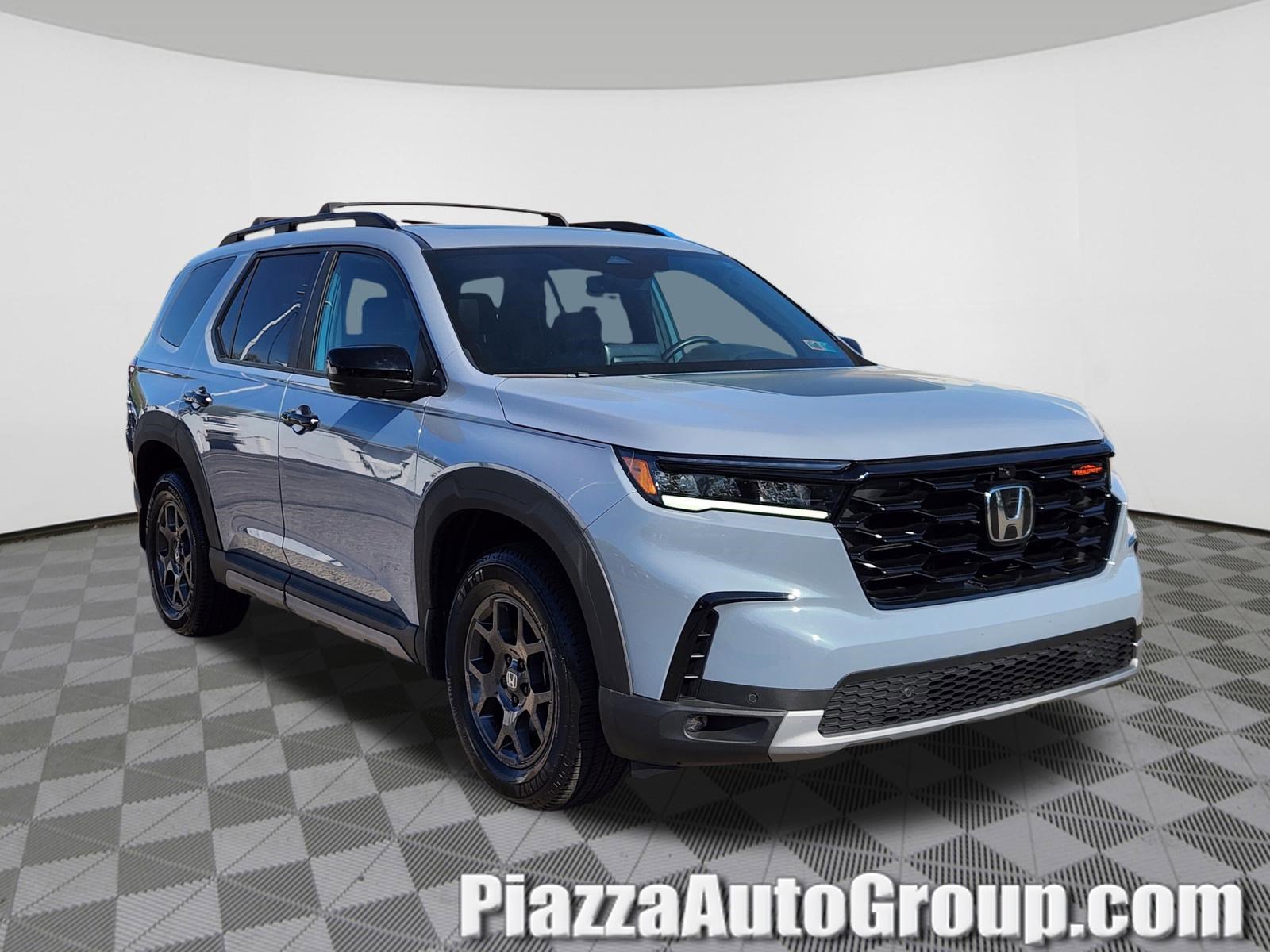 Certified 2023 Honda Pilot TrailSport image 1