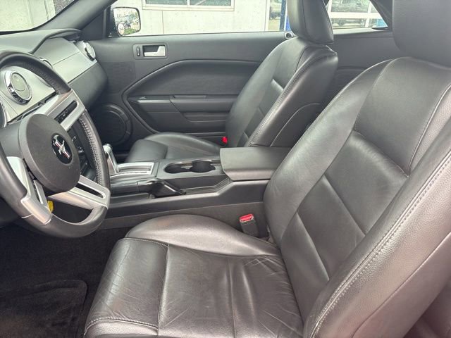 Used 2006 Ford Mustang Convertible image 9