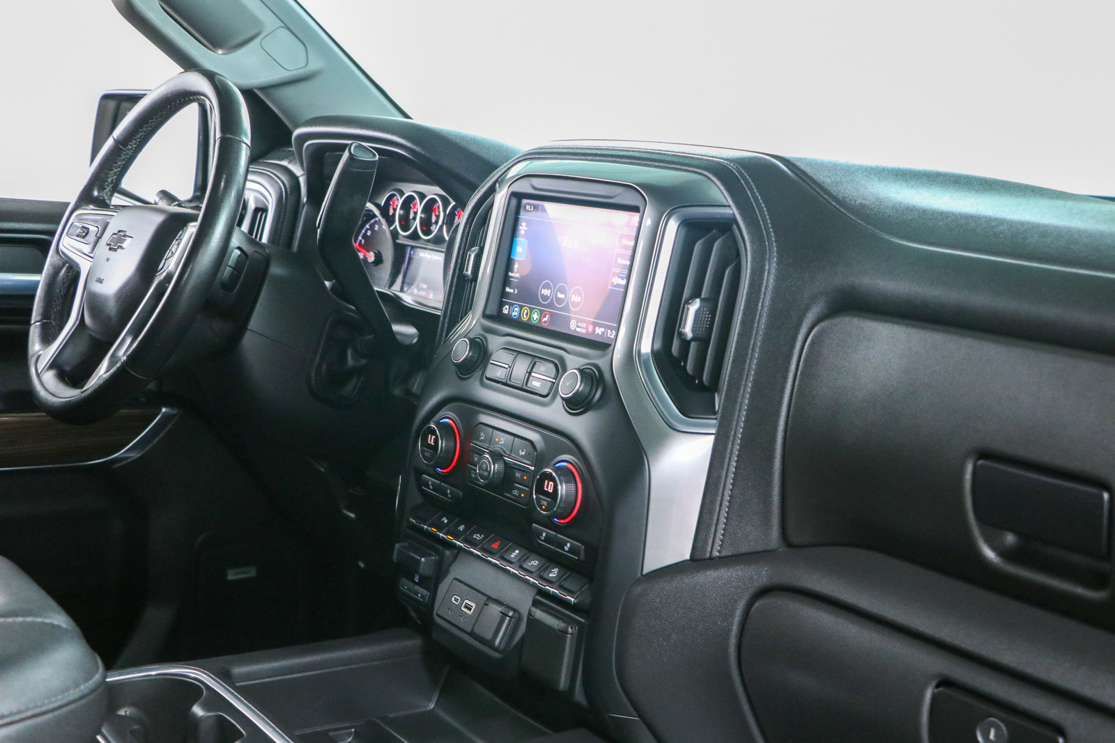 Used 2021 Chevrolet Silverado 1500 LT Trail Boss w/ Convenience Package II AWD/4WD image 29