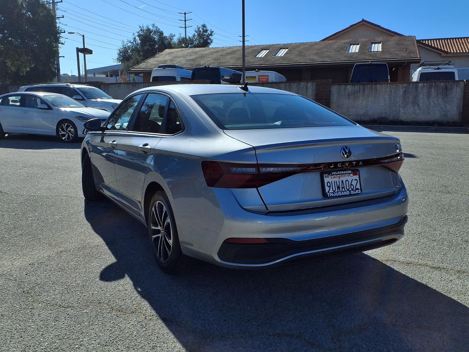 Certified 2025 Volkswagen Jetta Sport FWD image 7