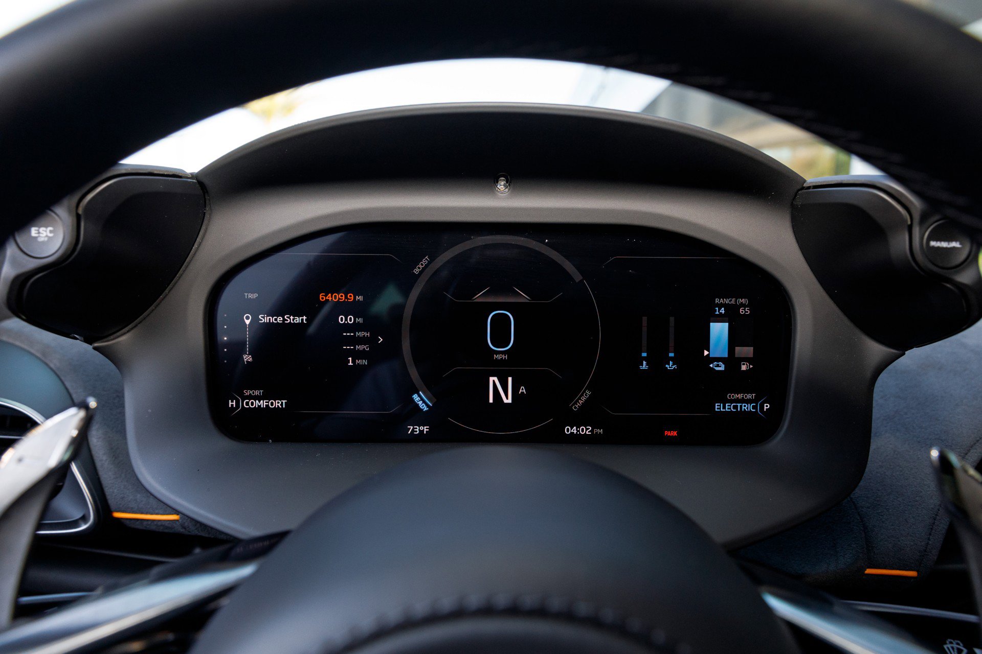 Used 2025 McLaren Artura image 30