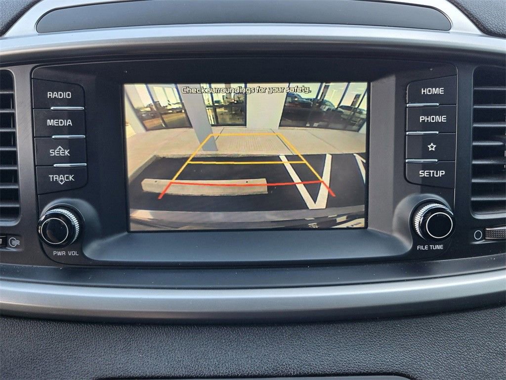 Certified 2020 Kia Sorento L image 16