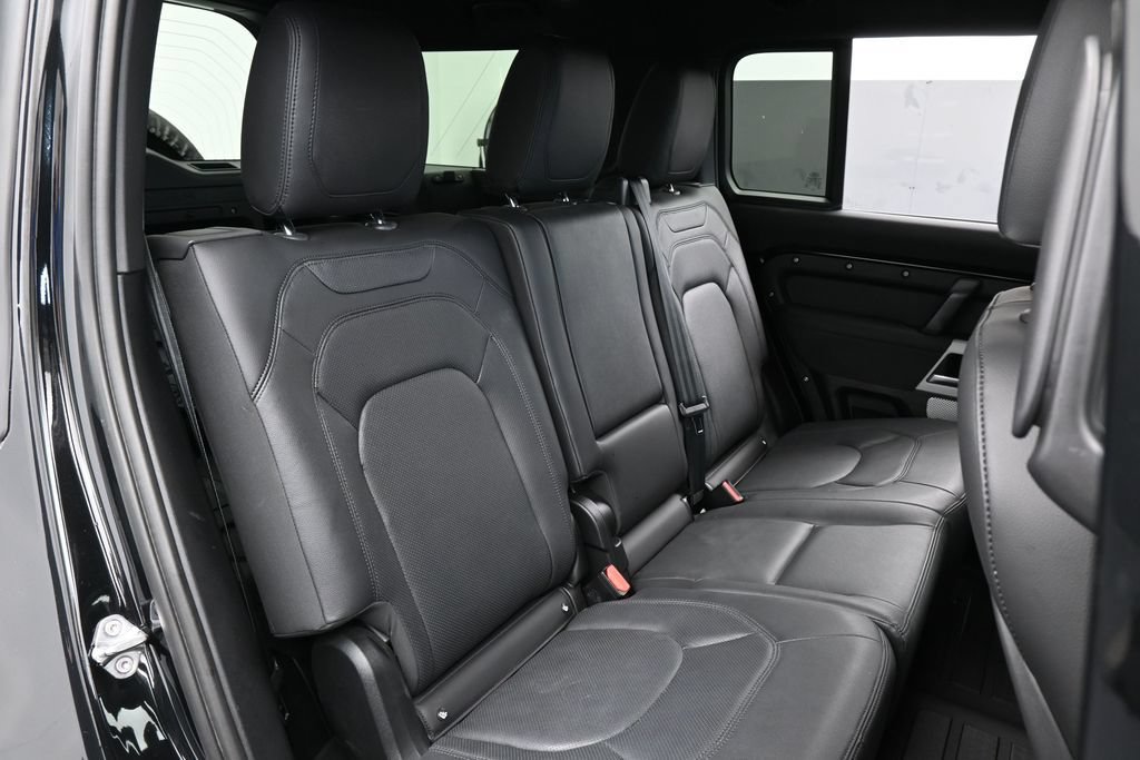 Used 2023 Land Rover Defender 130 SE AWD/4WD image 46