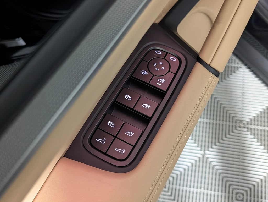 New 2026 Porsche Cayenne AWD/4WD image 27