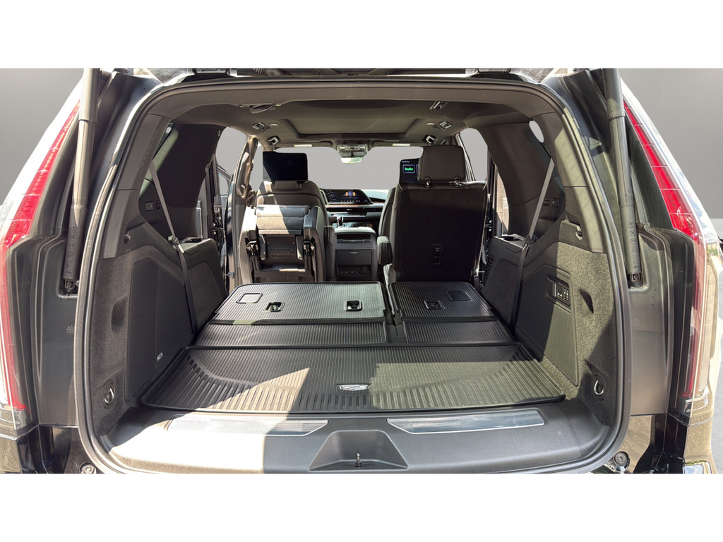 Certified 2024 Cadillac Escalade Premium Luxury w/ LPO, Floor Liner Package AWD/4WD image 33