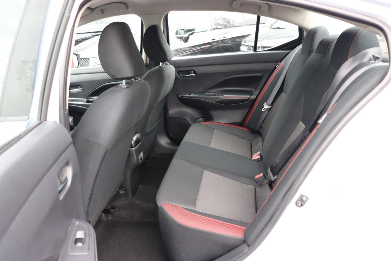 Used 2024 Nissan Versa SR image 12