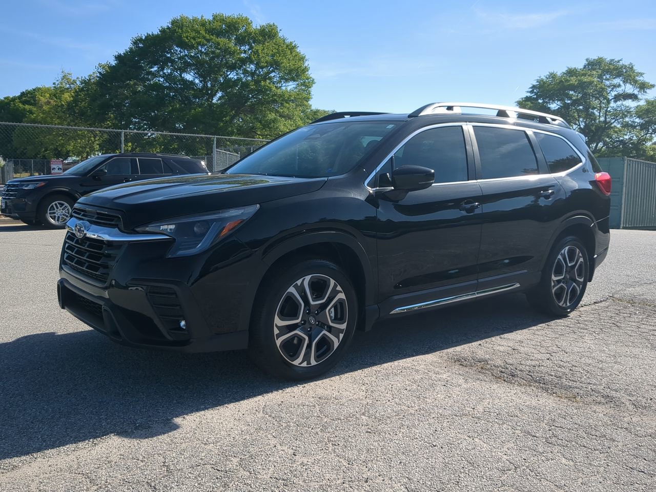 Used 2024 Subaru Ascent Limited w/ Technology Package AWD/4WD image 6