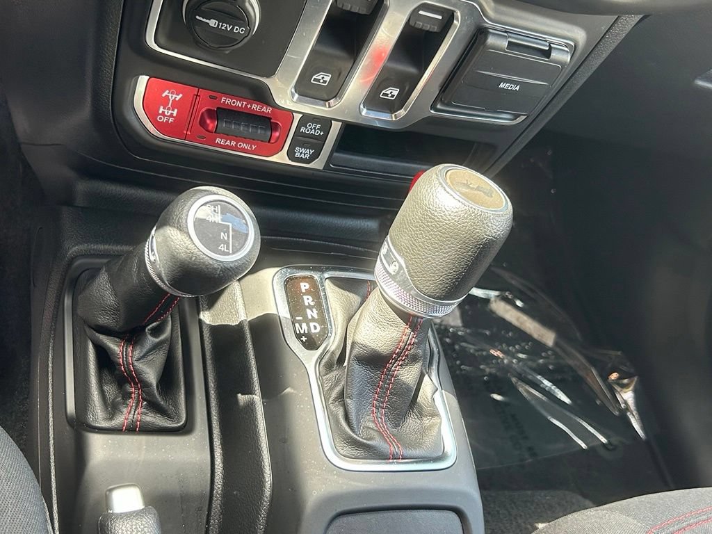Used 2023 Jeep Wrangler Rubicon AWD/4WD image 21