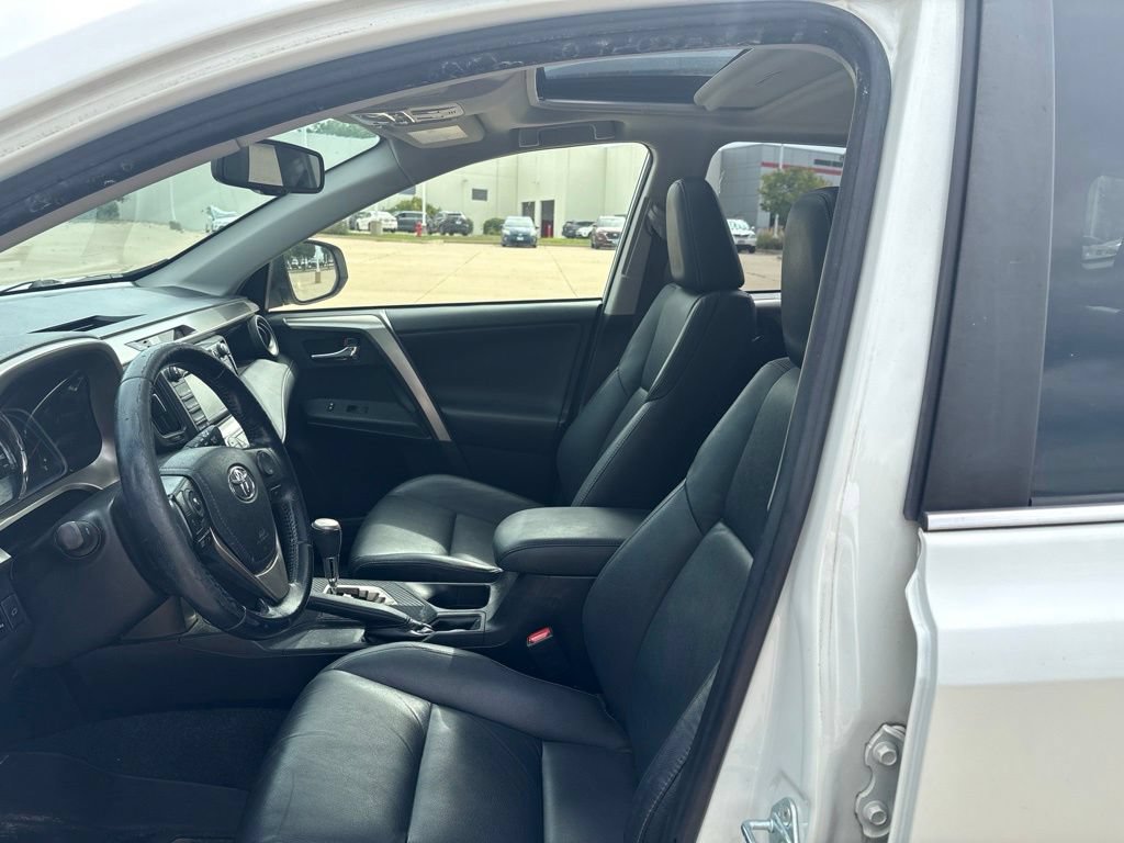 Used 2015 Toyota RAV4 Limited AWD/4WD image 10