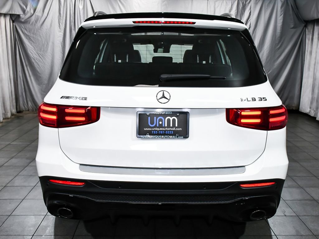 Used 2025 Mercedes-Benz GLB 35 AMG 4MATIC image 5