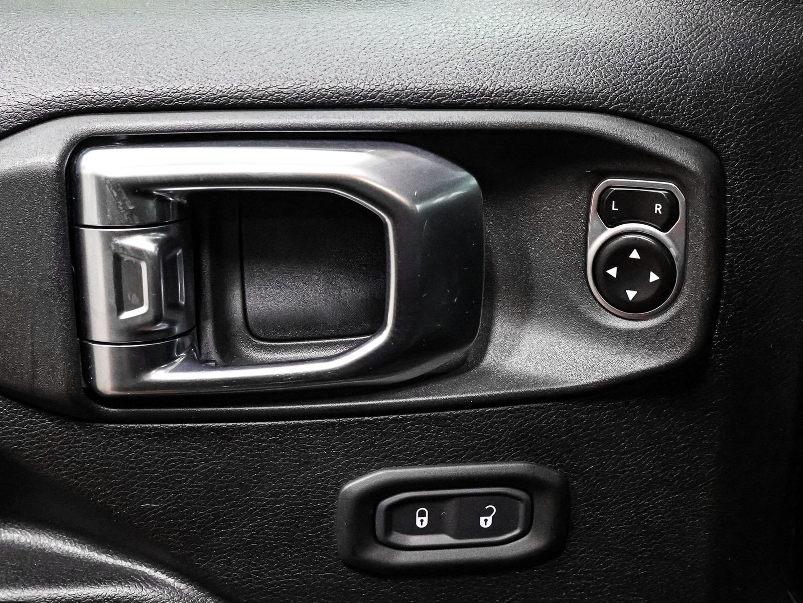 Used 2020 Jeep Gladiator Sport w/ Quick Order Package 24S image 19