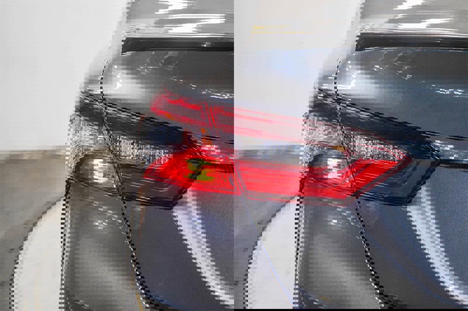 Used 2021 Toyota Camry SE image 11