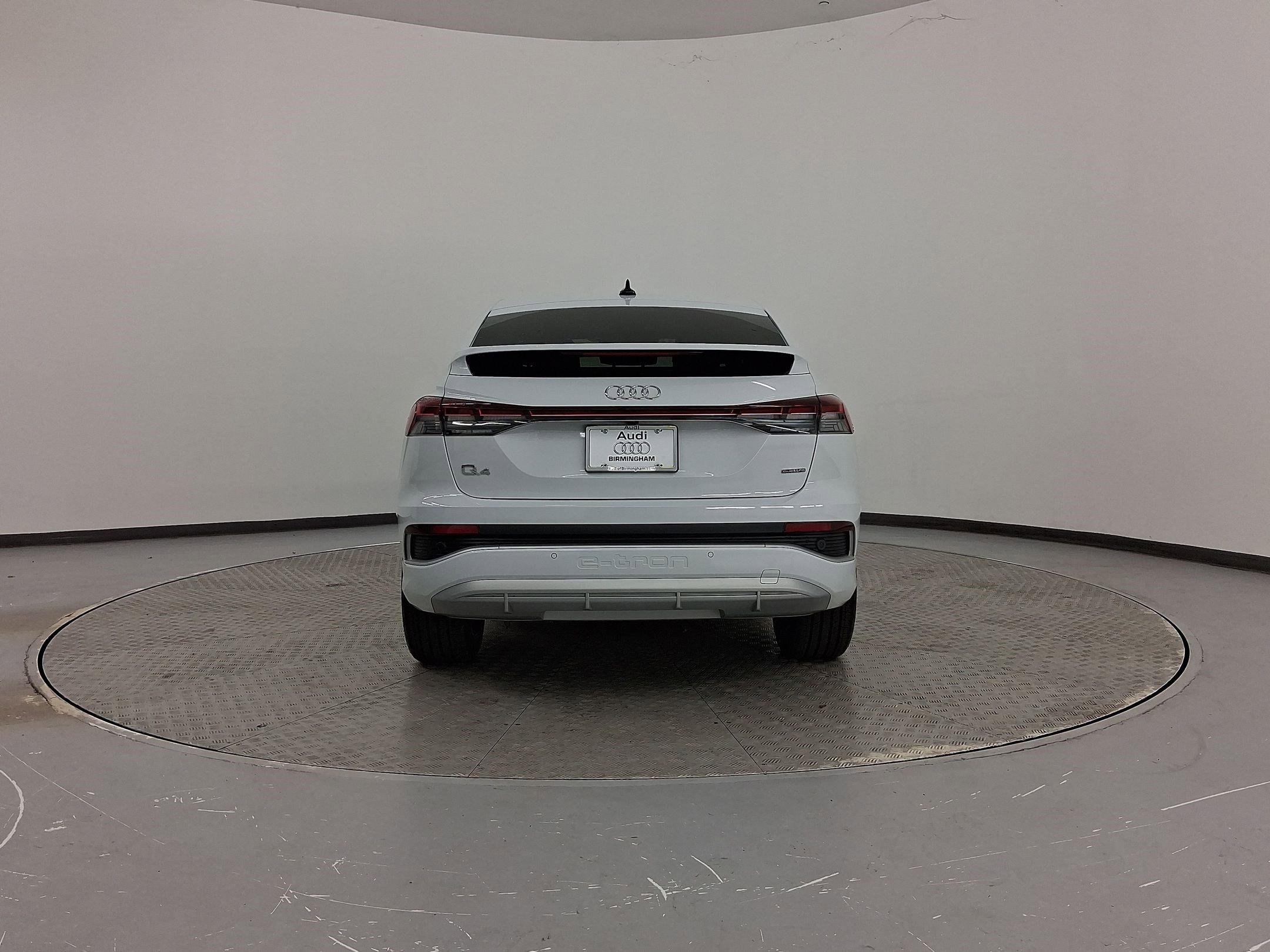 Certified 2023 Audi Q4 e-tron Prestige image 10