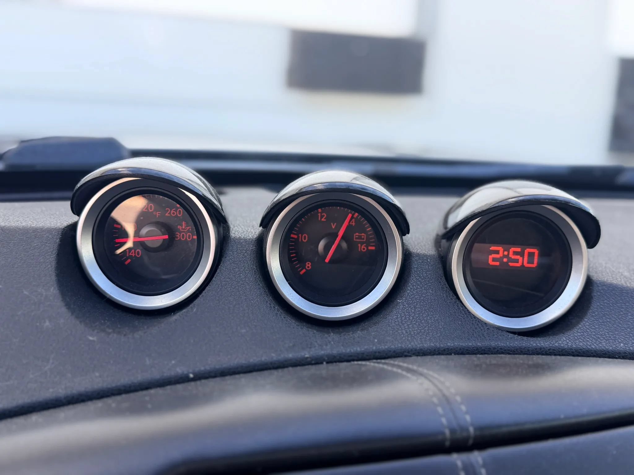 Used 2011 Nissan 370Z Touring w/ Sport Pkg RWD image 21