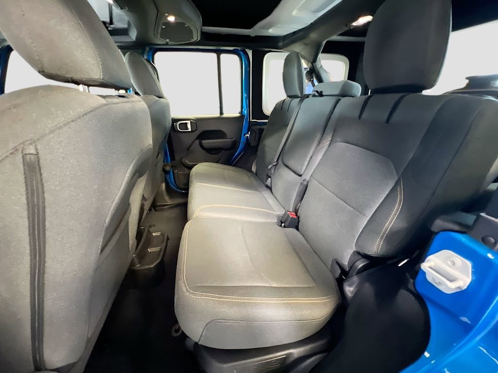 Used 2024 Jeep Wrangler Unlimited image 23