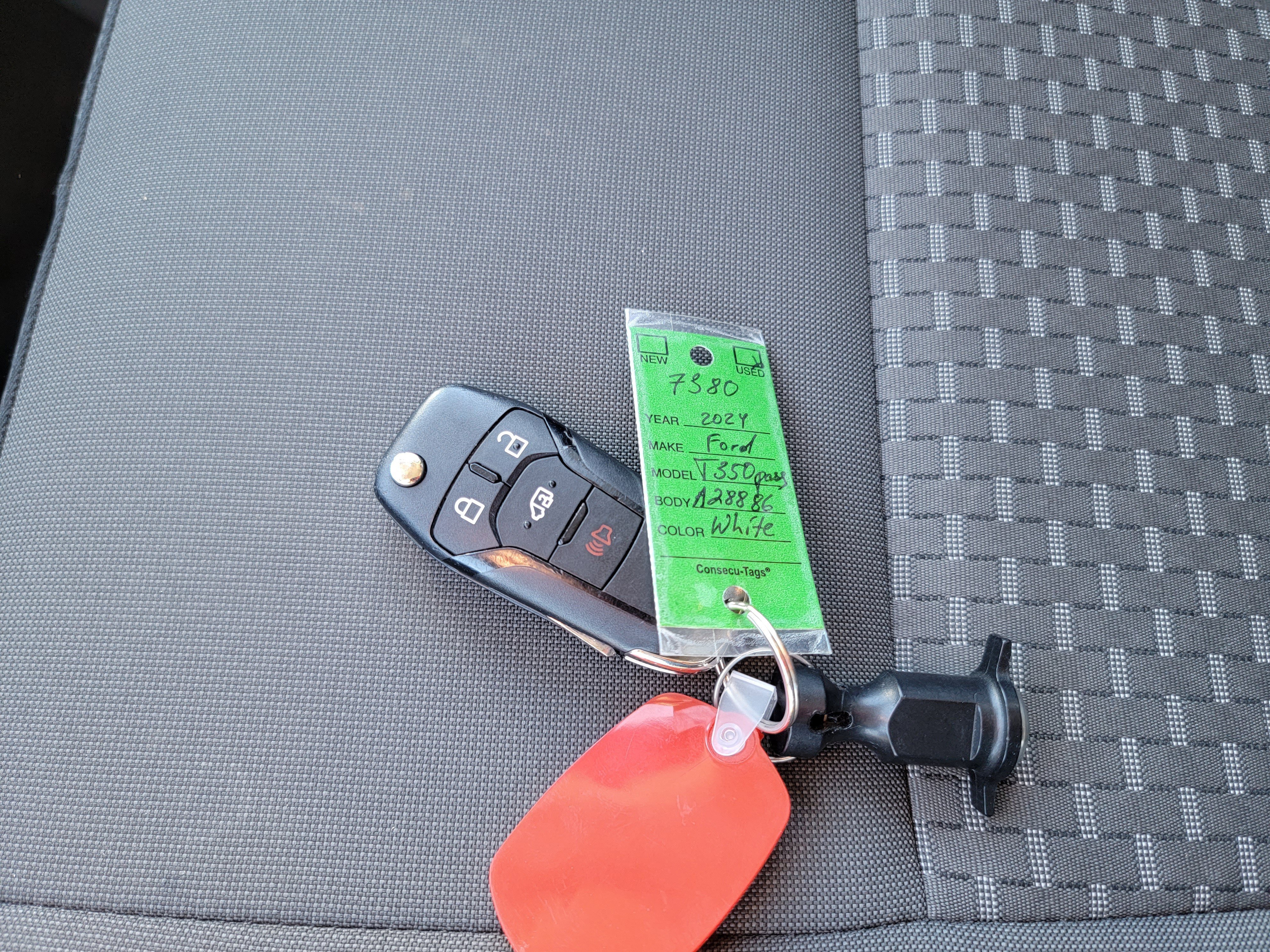 Used 2024 Ford Transit 350 XLT image 23