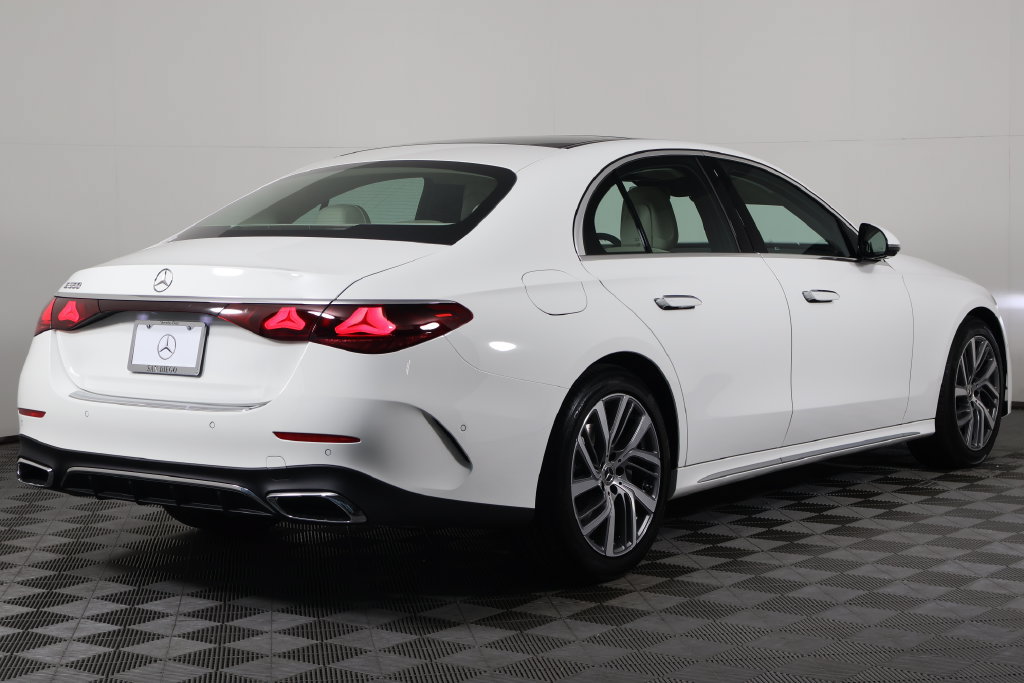 New 2027 Mercedes-Benz E 350 Sedan image 2
