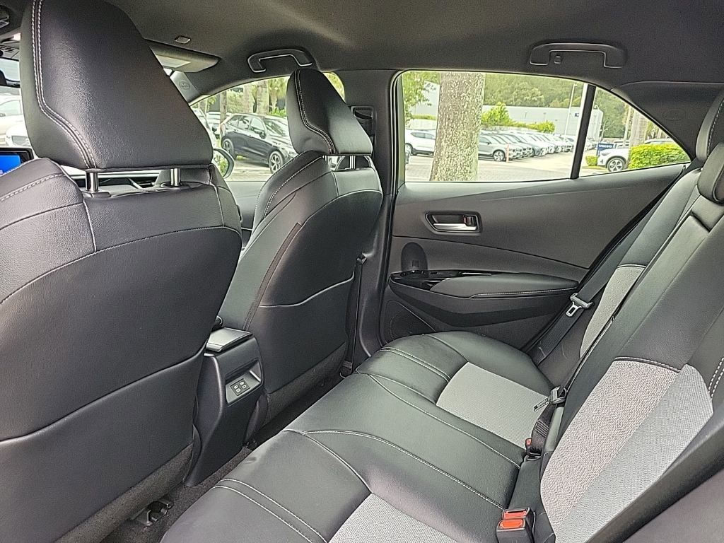Used 2025 Toyota Corolla XSE image 6