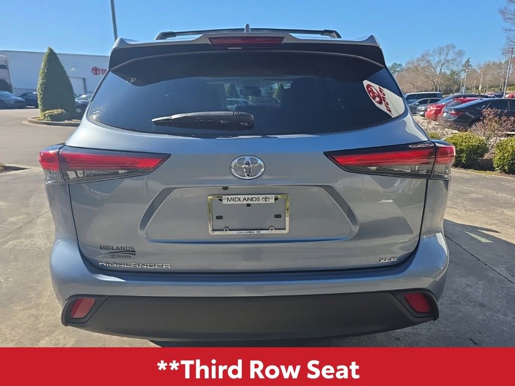 Used 2022 Toyota Highlander XLE image 5
