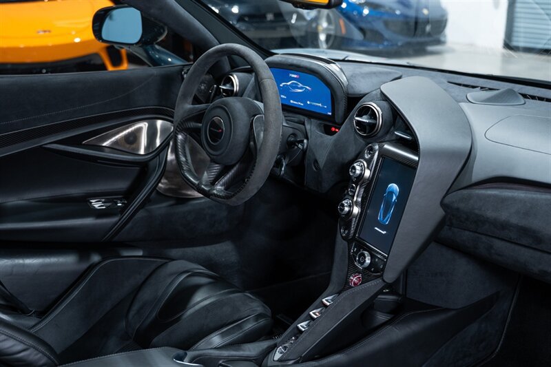 Used 2018 McLaren 720S Performance RWD image 46