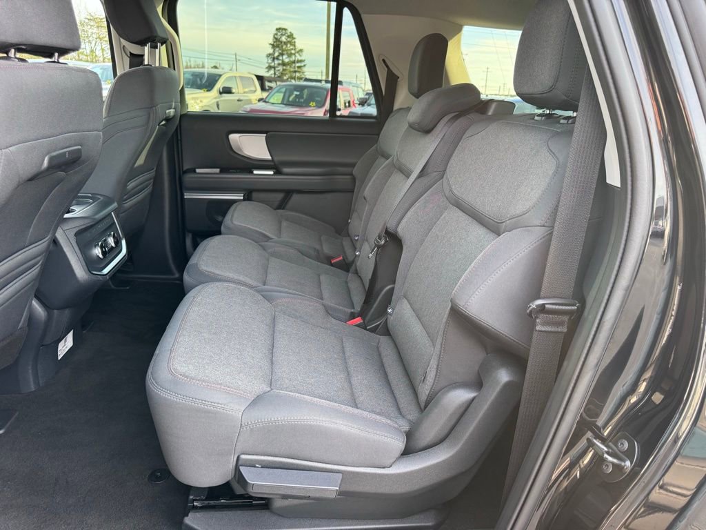 Used 2025 Ford Expedition Max Active image 32