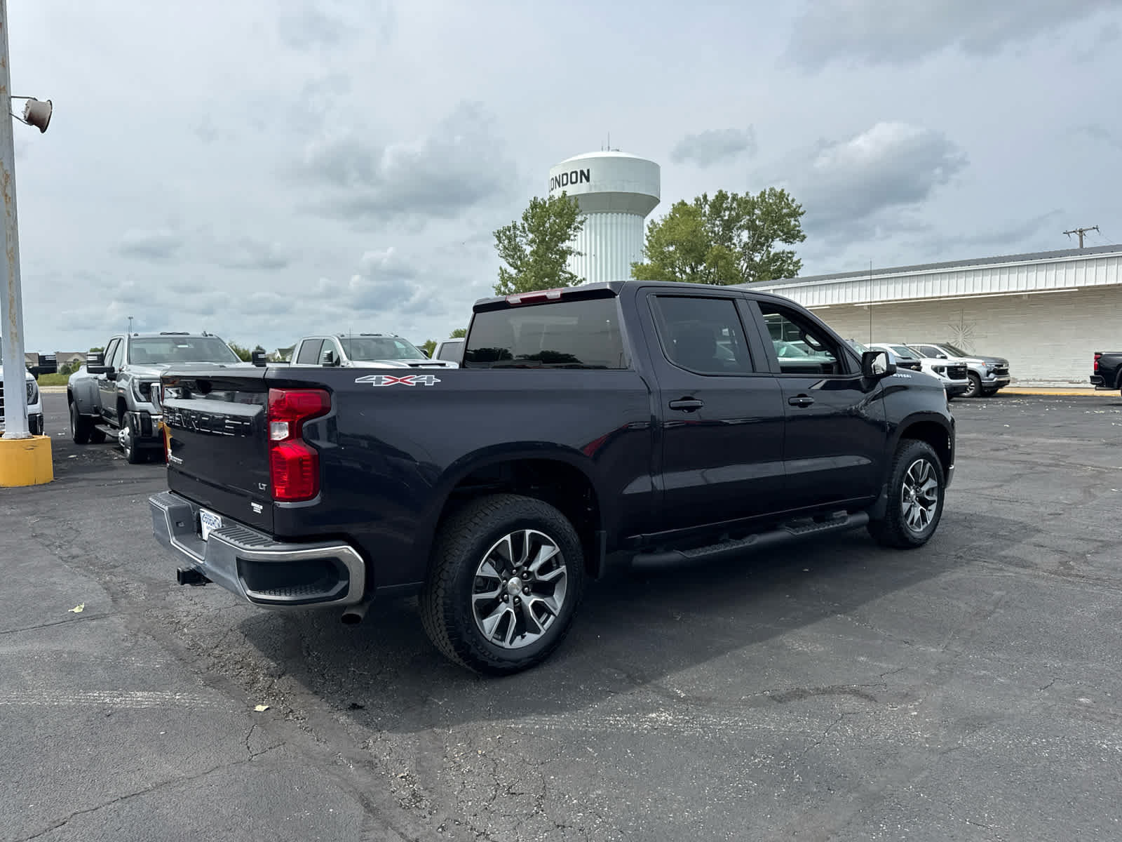 Certified 2024 Chevrolet Silverado 1500 LT AWD/4WD image 5