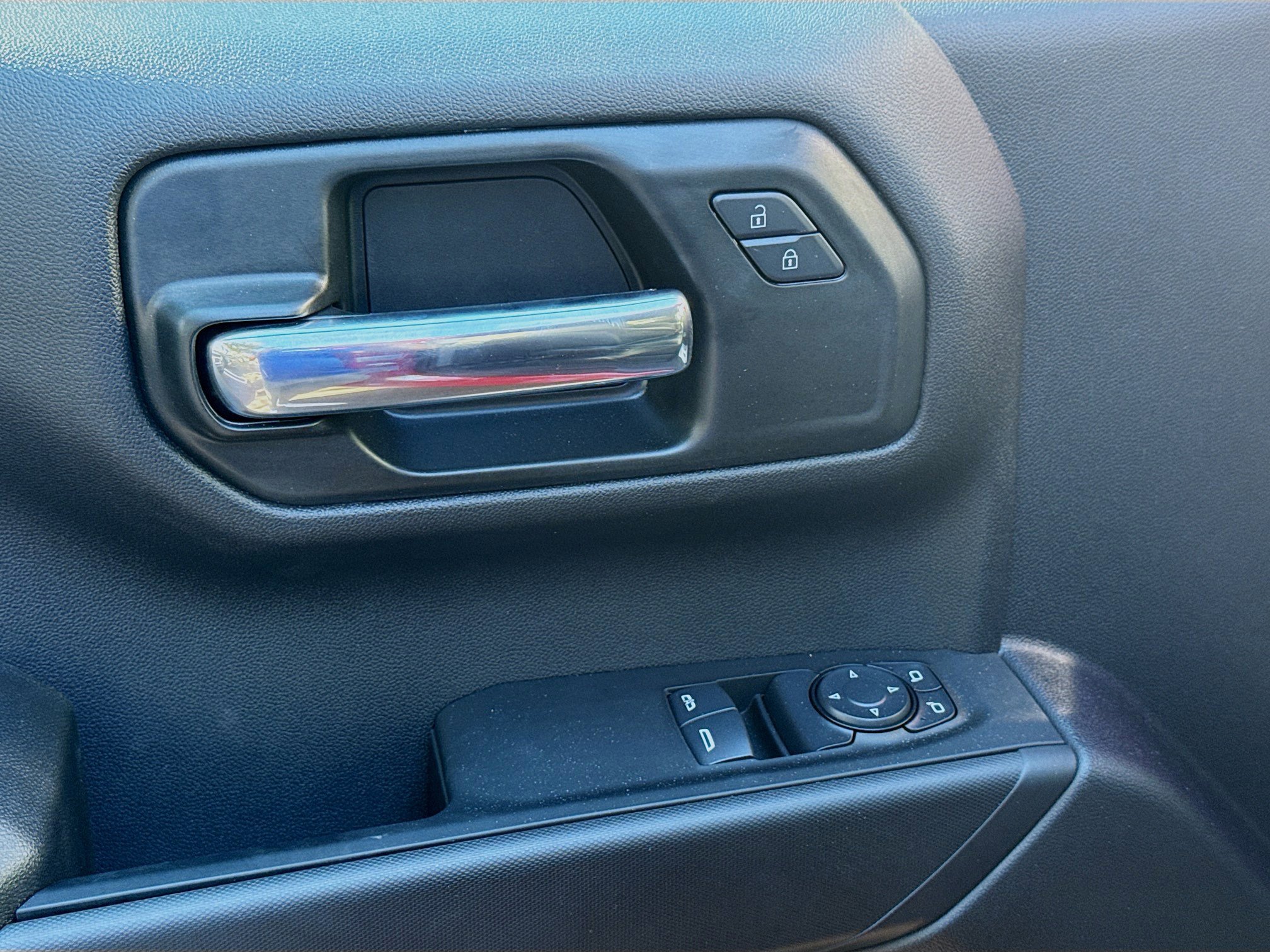 Used 2025 GMC Sierra 1500 Pro w/ Convenience Package image 14