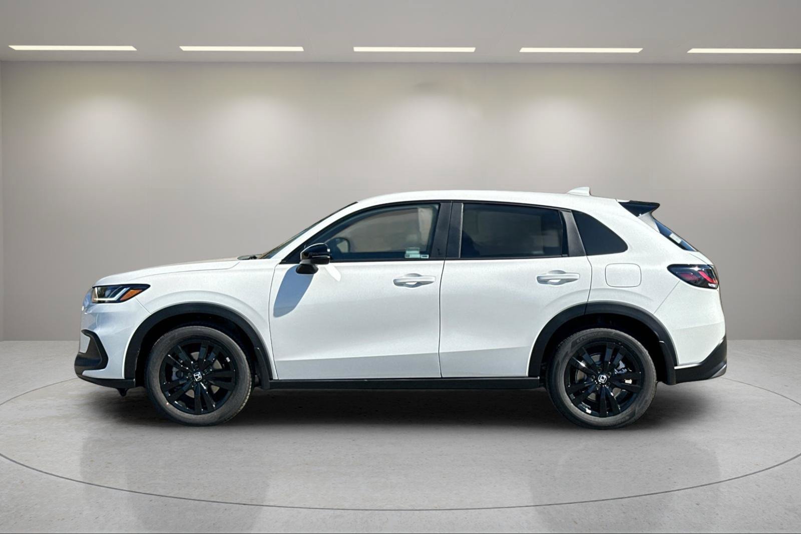 New 2027 Honda HR-V Sport image 2