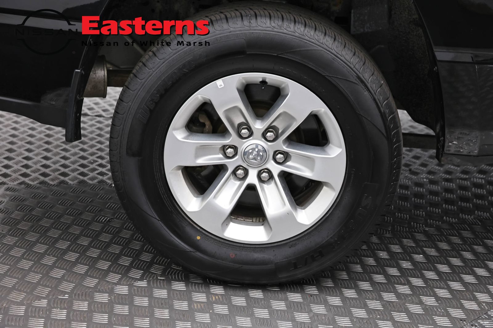 Used 2024 RAM 1500 Laramie RWD image 29