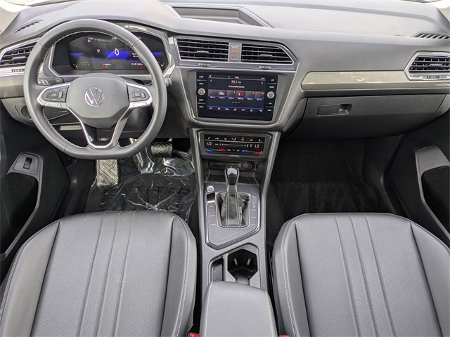 Certified 2023 Volkswagen Tiguan SE w/ Panoramic Sunroof Package image 16