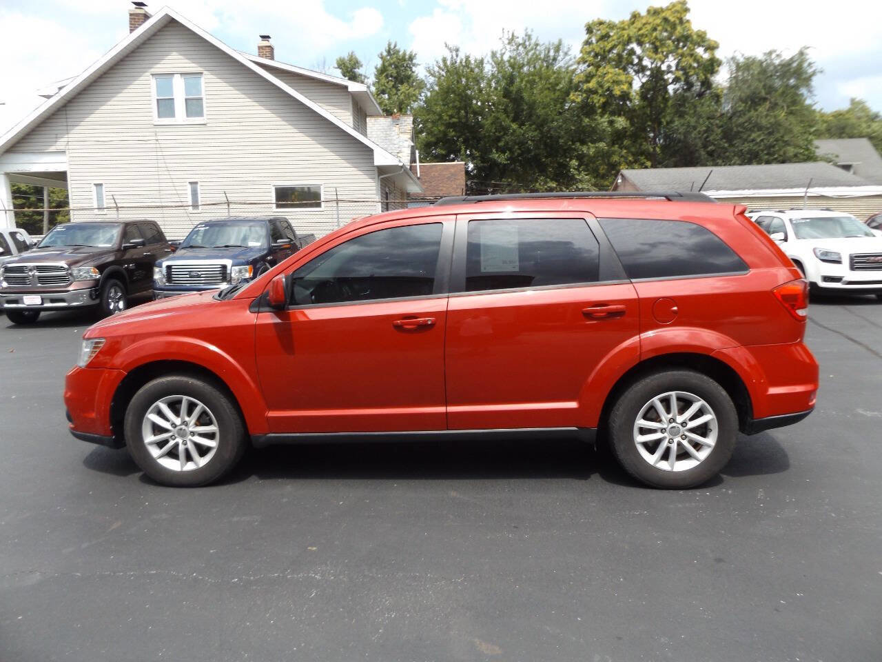 Used 2014 Dodge Journey SXT w/ Flexible Seating Group image 11
