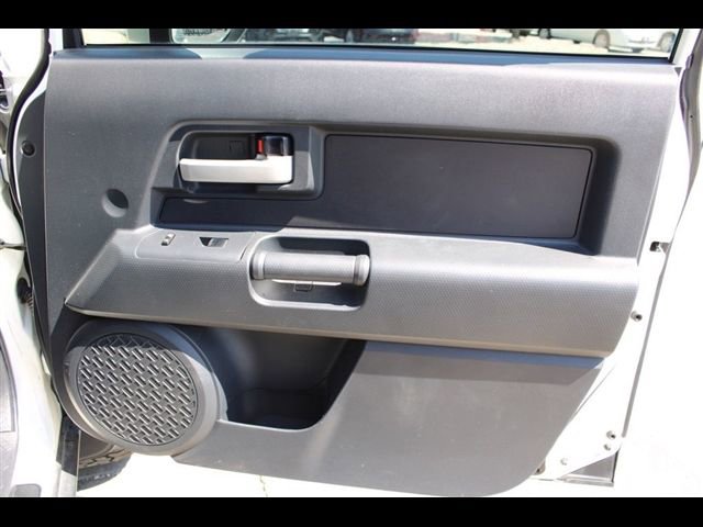 Used 2014 Toyota FJ Cruiser 4WD w/ Convenience Package image 24