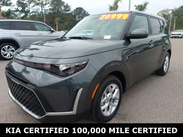 Used 2025 Kia Soul LX image 1
